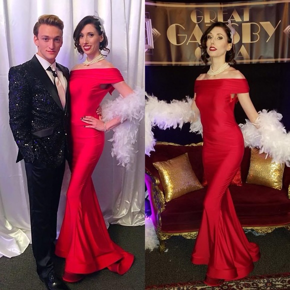 RED EVENING DRESS - Picture 1 of 2